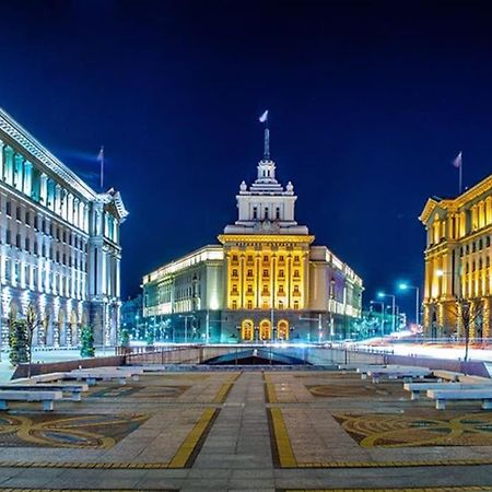 Cozy 1-Bedroom Flat In The Very Center Of София Экстерьер фото