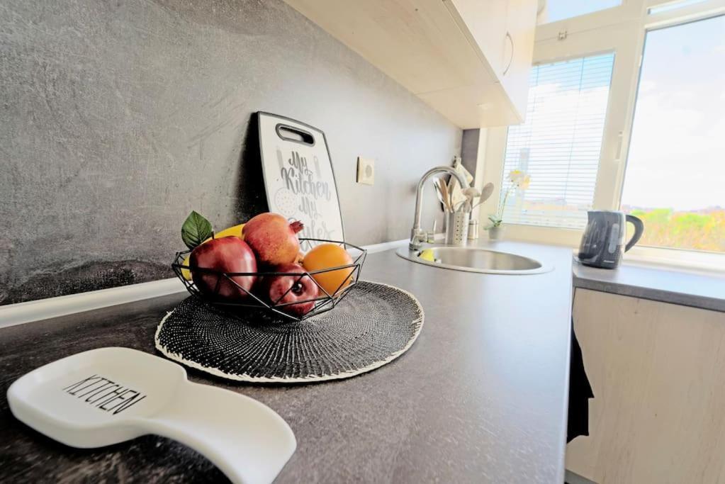 Cozy 1-Bedroom Flat In The Very Center Of София Экстерьер фото