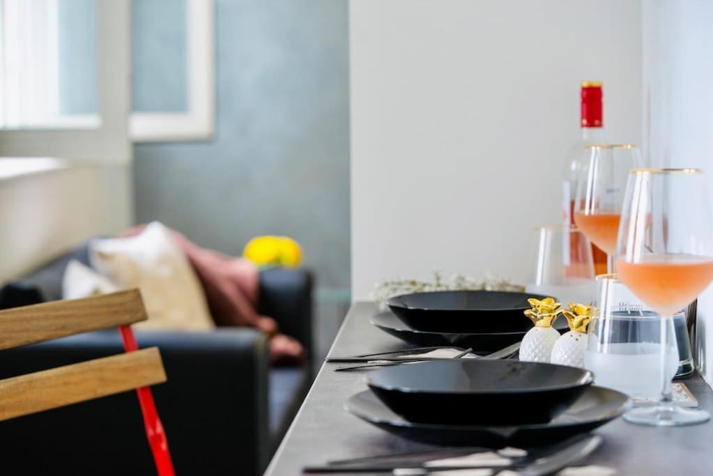 Cozy 1-Bedroom Flat In The Very Center Of София Экстерьер фото